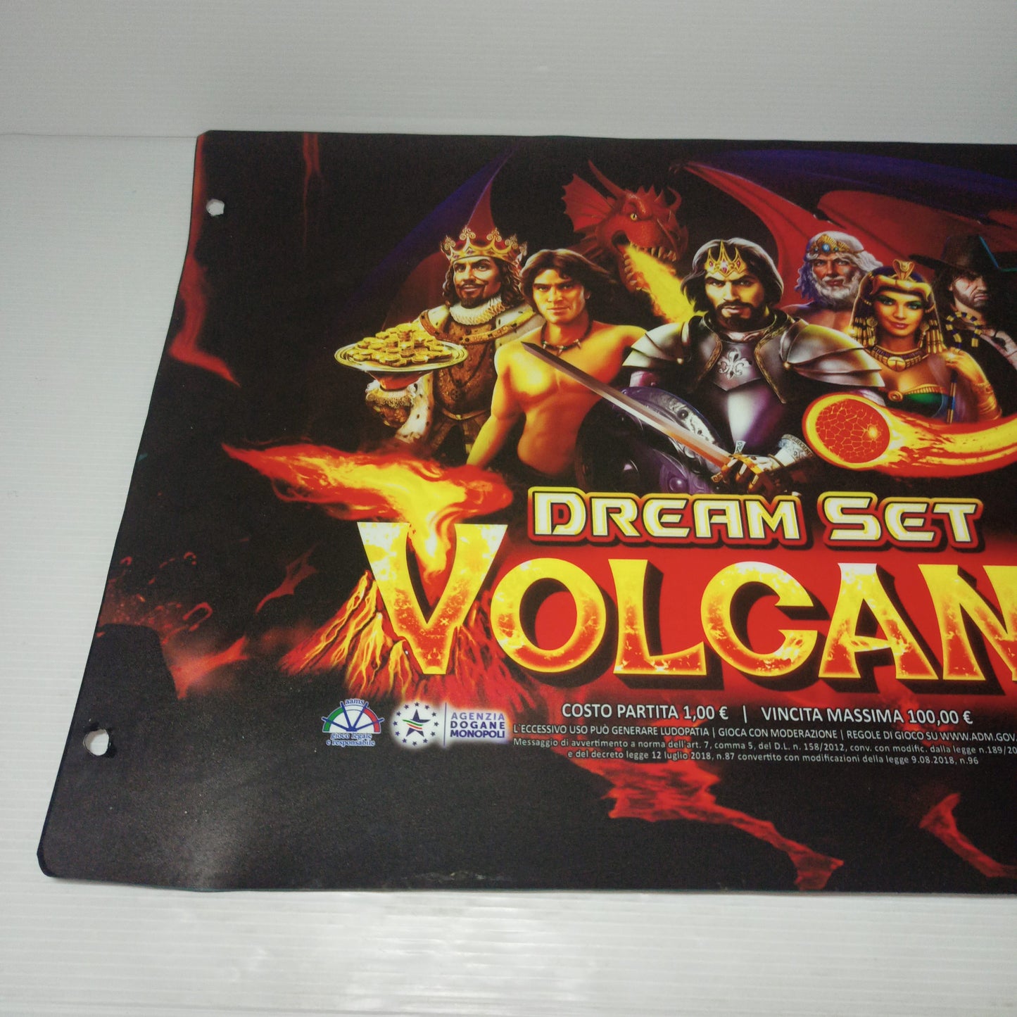 Dreams Set Volcano Sfondo Slot Machine Originale
In plastica flessibile
Misure 44 x 31 cm circa