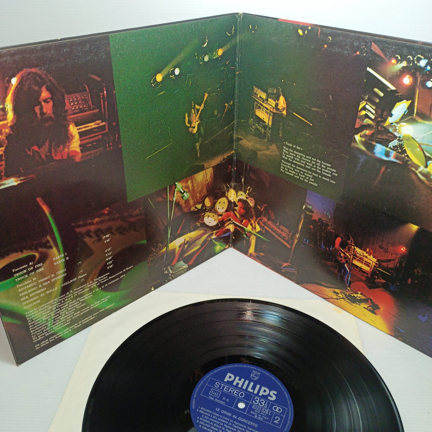 Le Orme In Concerto LP 33 Giri

Edito nel 1974 da Philips Cod.6323029A