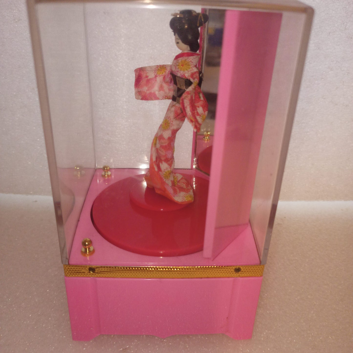 Carillon Lady-Mate
Made in  Japan
In plastica con specchi.