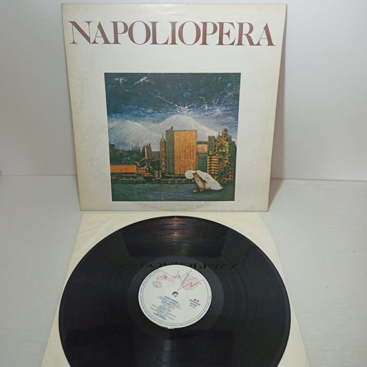 NapoliOpera Various LP 33 Giri
Edito nel 1984 da Pubblisud Cod.PDS 001948
Genere:Jazz ,rock