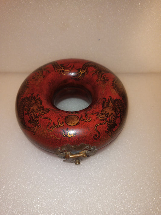 Scatola Orientale In Legno Vintage
Diametro cm 18 circa