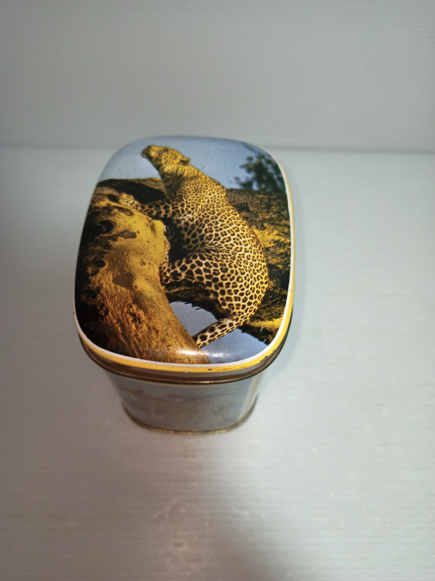 Scatola In Latta Vergani Vintage
Made in England