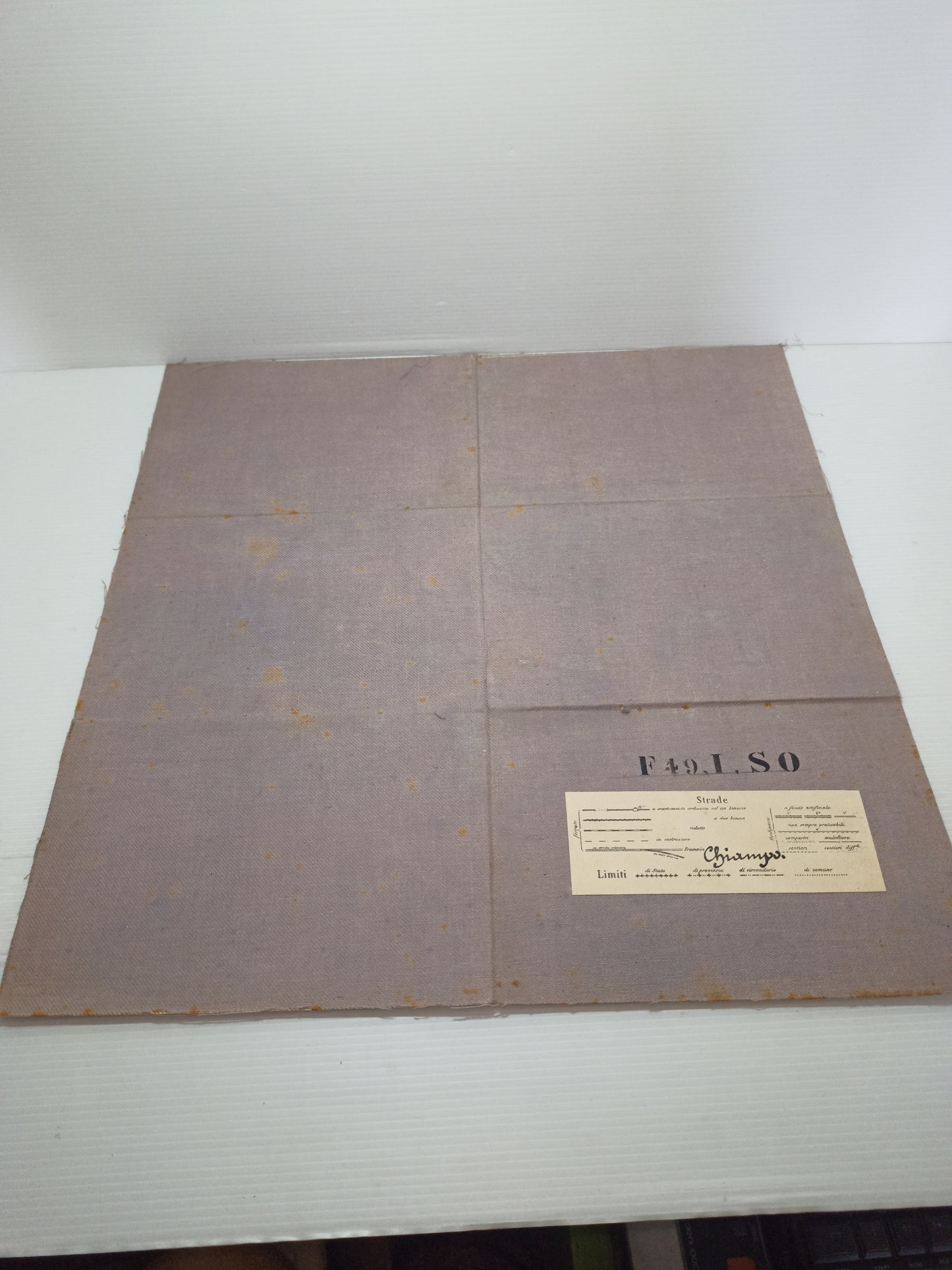 Antica Cartina Telata Chiampo scala 1:25.000
Datata giugno 1902
Dimensioni carta 40 x 39 cm circa
Rara