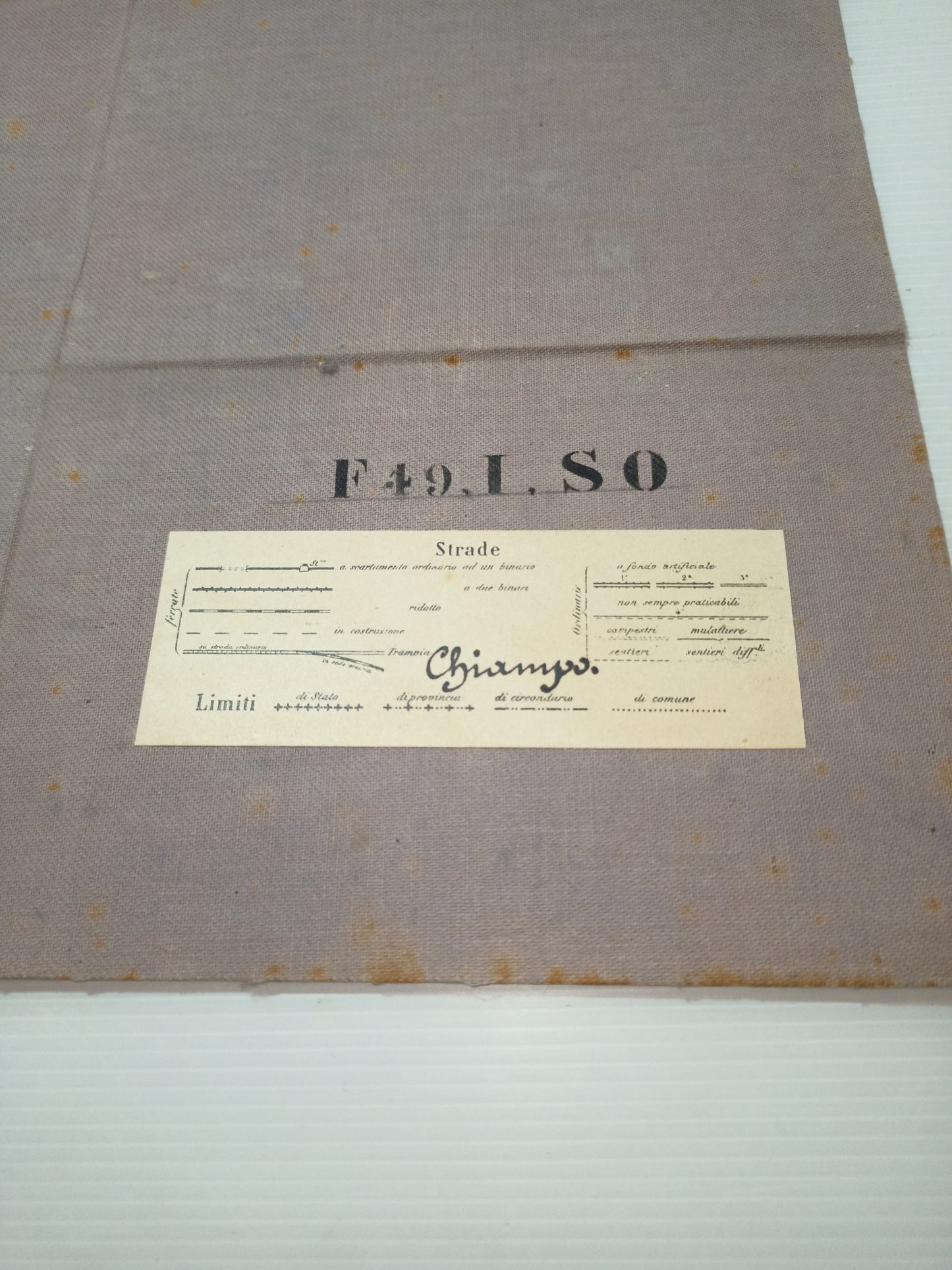 Antica Cartina Telata Chiampo scala 1:25.000
Datata giugno 1902
Dimensioni carta 40 x 39 cm circa
Rara