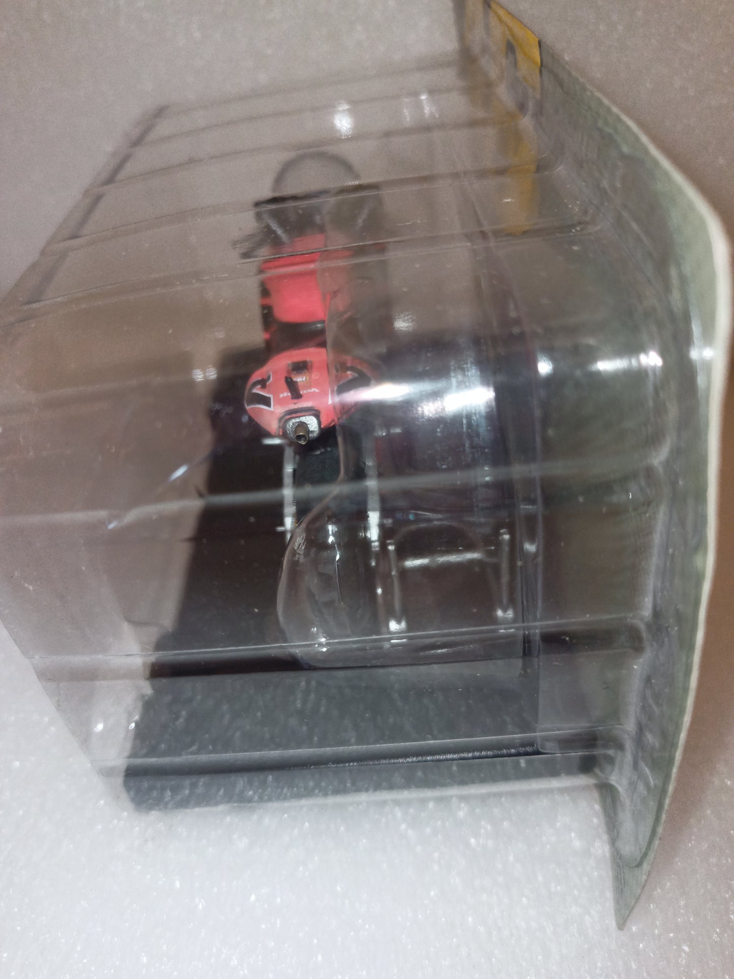 Honda RC211 V Valentino Rossi Summer  Test Suzuka 2001
Scala 1:18