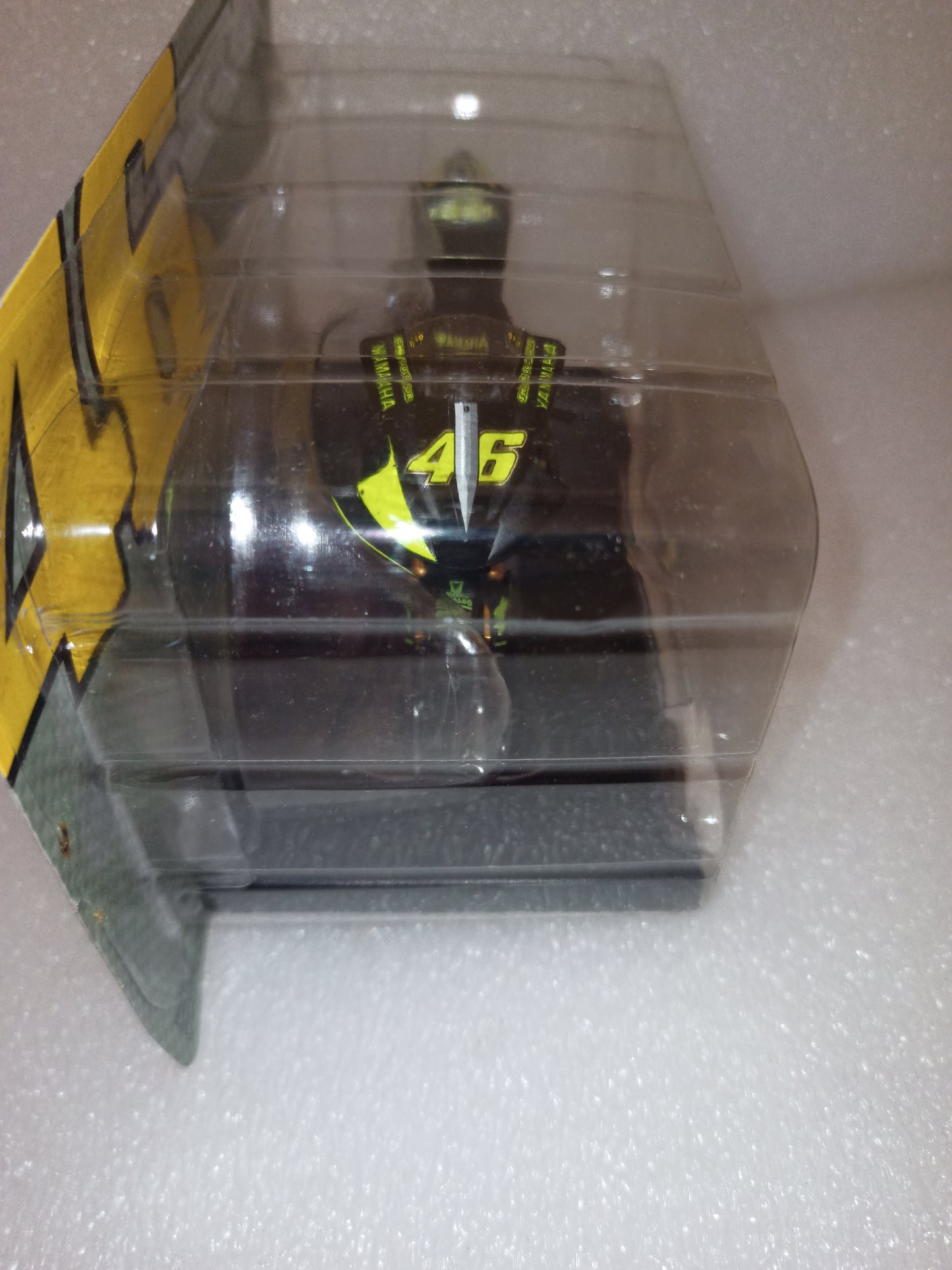 Yamaha YZR-M1 Excalibur Valentino Rossi Test Sepang 2007
Scala 1:18