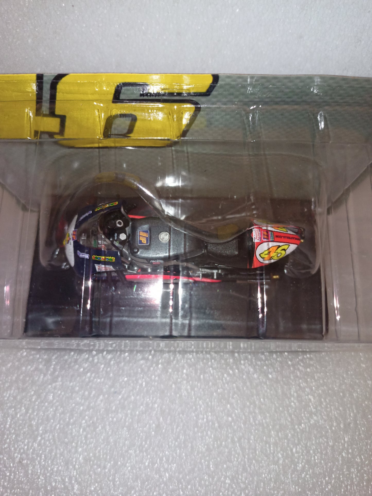Aprilia RSV250 Valentino Rossi Test Jerez 1997
Scala 1:18