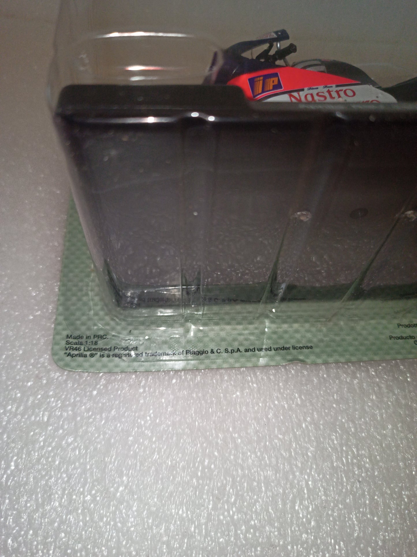 Aprilia RSV250 Valentino Rossi Test Jerez 1997
Scala 1:18