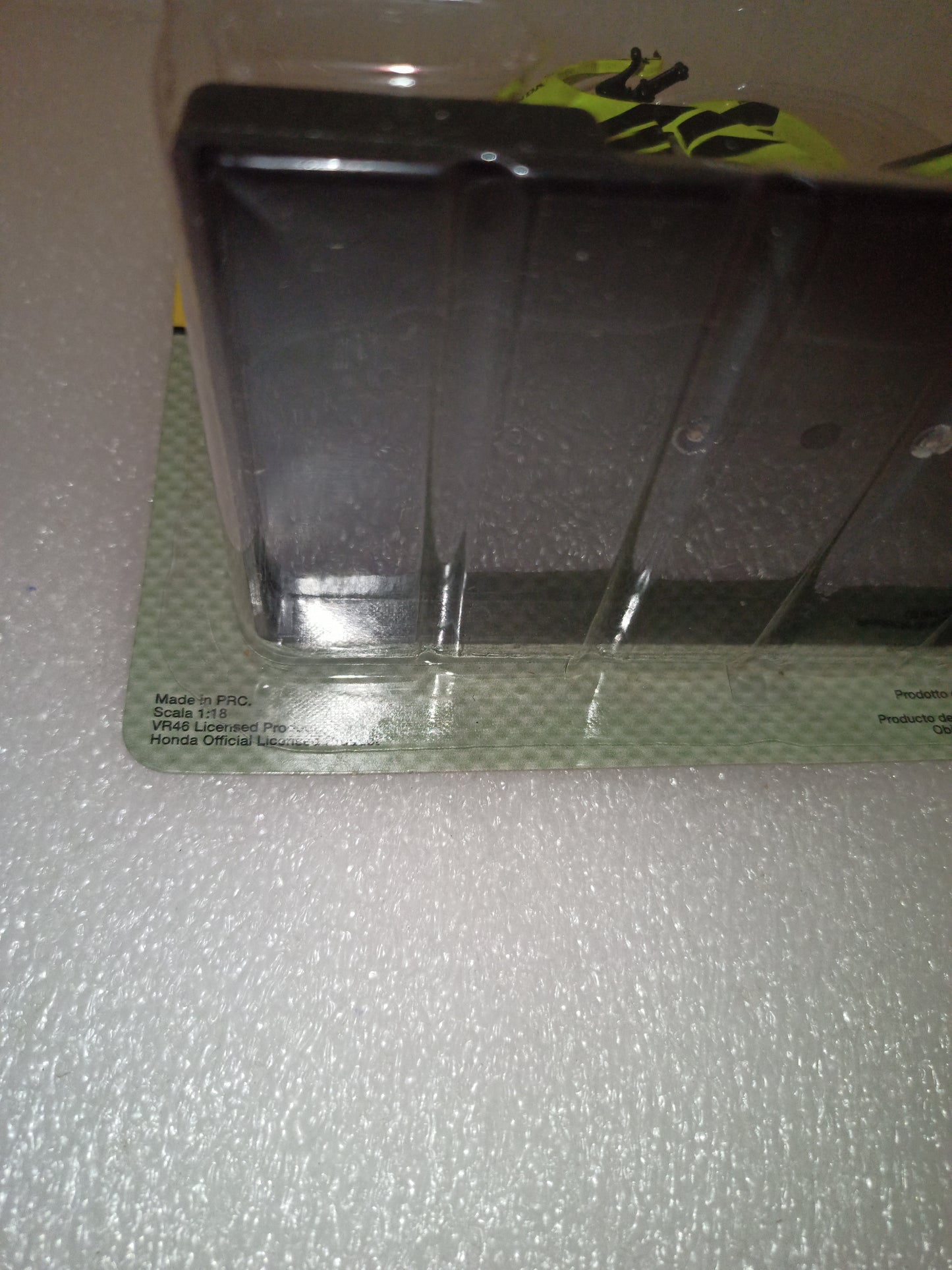 Honda NSR 500 Valentino Rossi
Test Jerez 2001
Scala 1:18