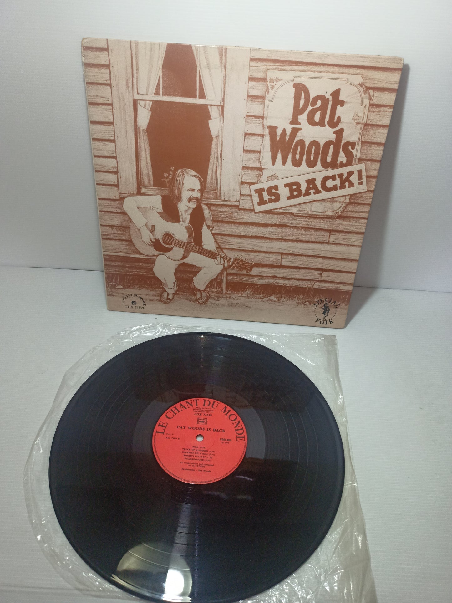 Is Back! Pat Woods LP 33 Giri