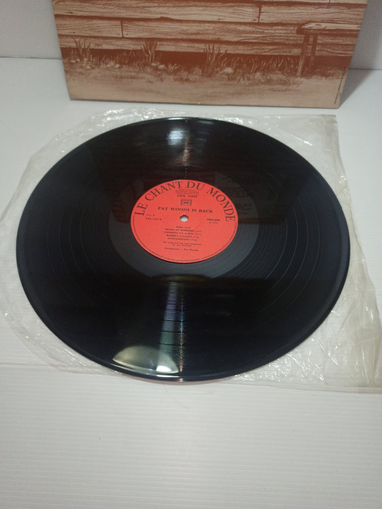 Is Back! Pat Woods LP 33 Giri