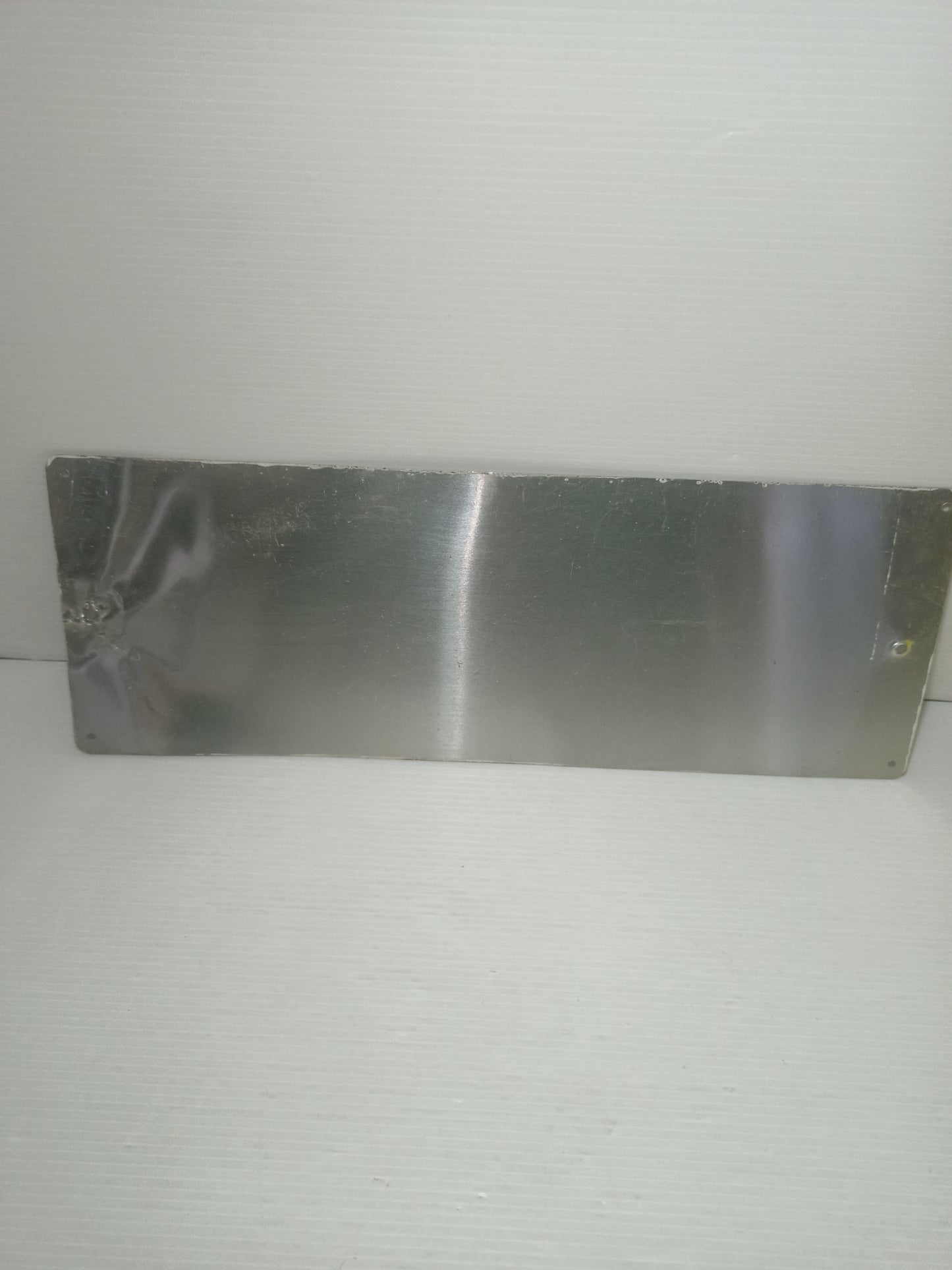 Cartello Segnaletico Sicurezza In Metallo
Misure 34,5 x 12,5 cm