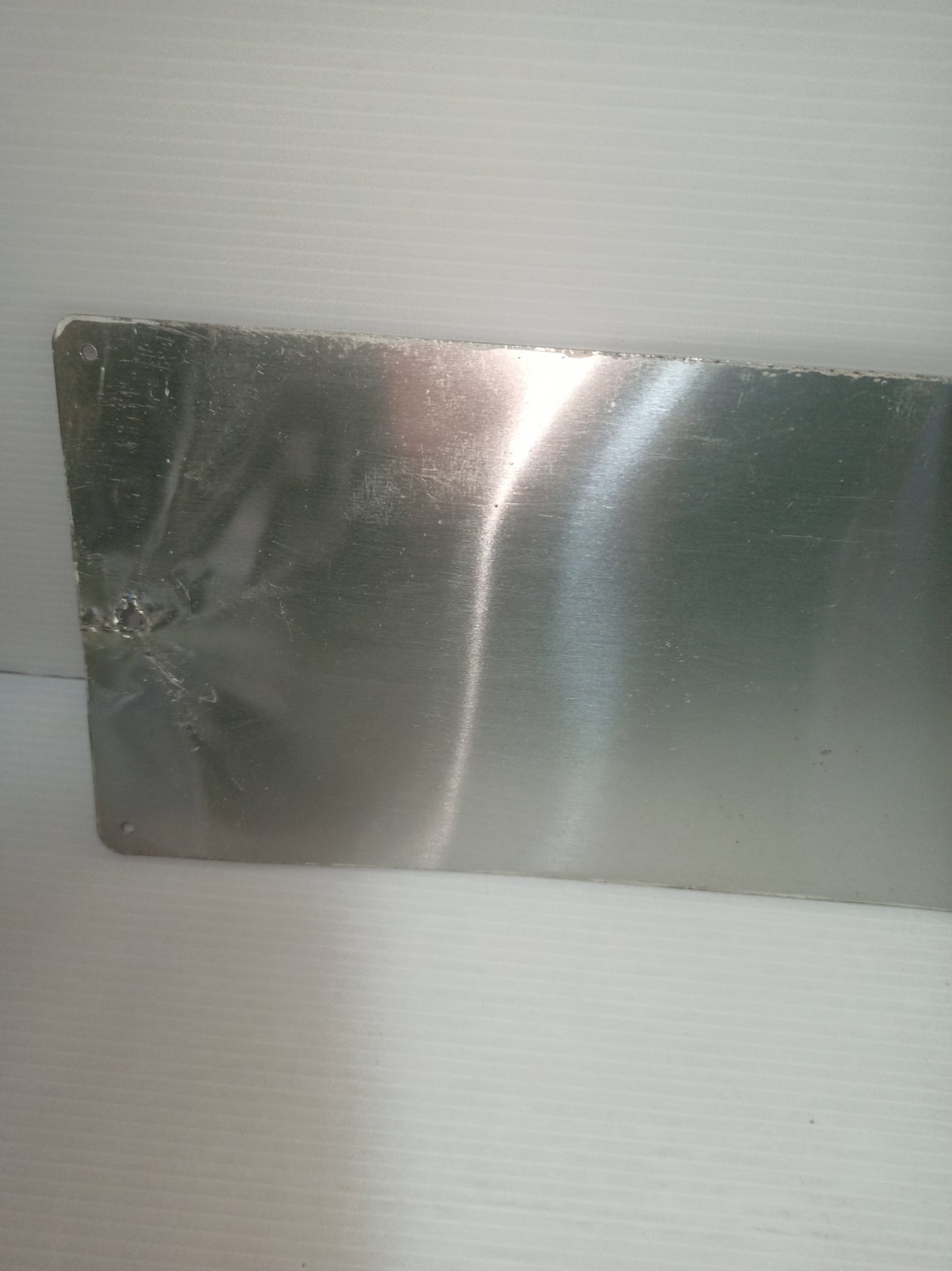 Cartello Segnaletico Sicurezza In Metallo
Misure 34,5 x 12,5 cm