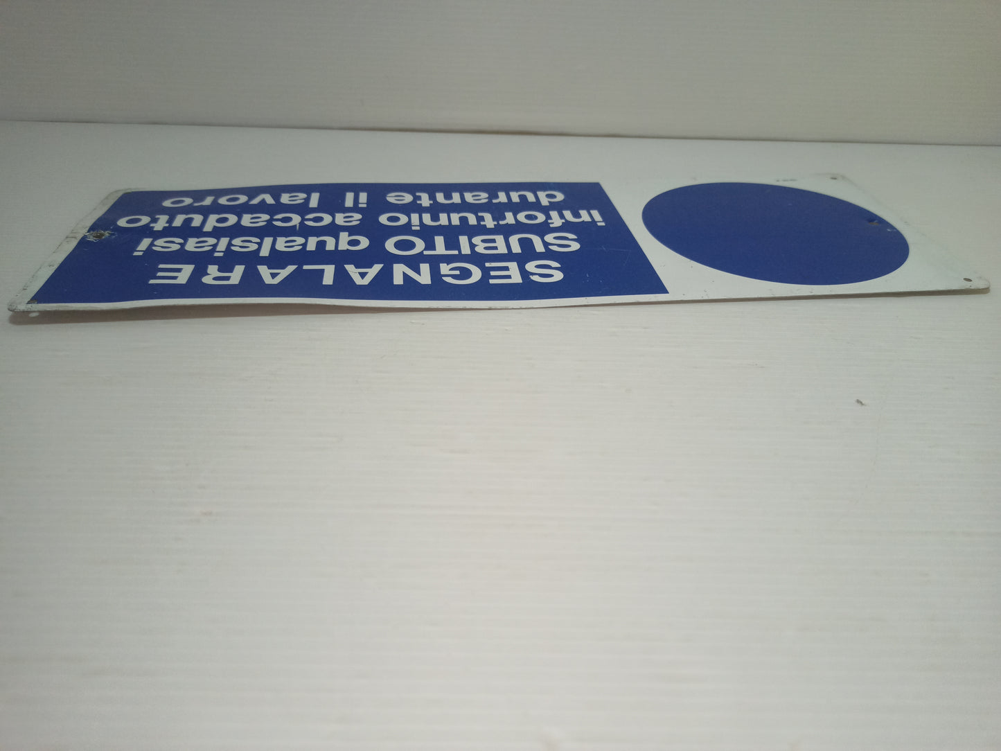 Cartello Segnaletico Sicurezza In Metallo
Misure 34,5 x 12,5 cm