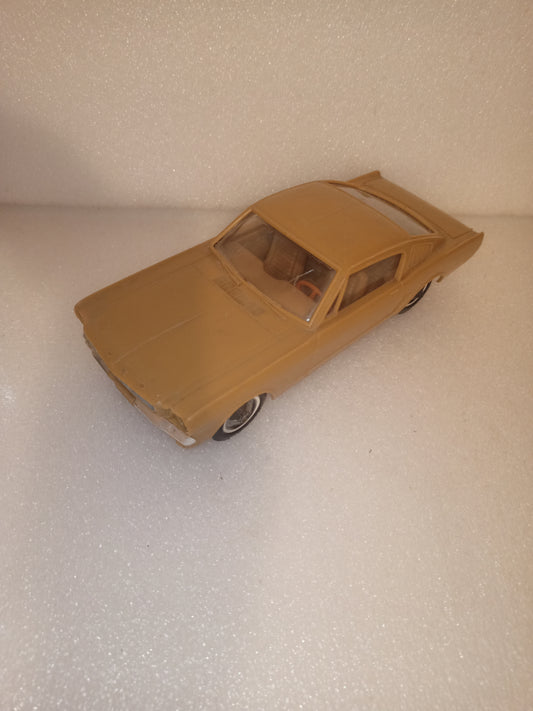 Ford Mustang Fastback Vintage
Prodotta da William Mennella
Made in Italy
In Plastica