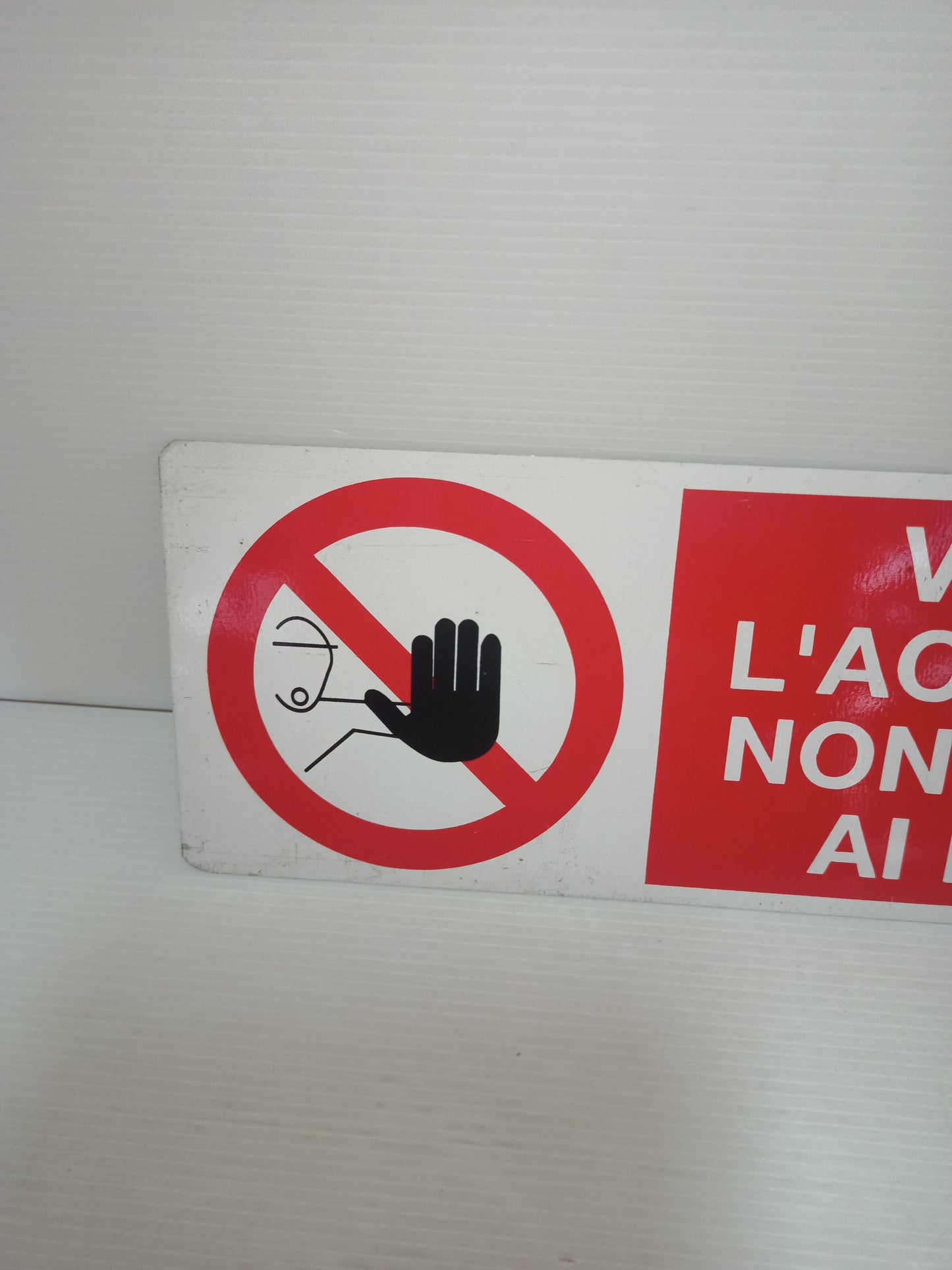 Cartello Segnaletico Sicurezza In Metallo

Misure 34,5 x 12,5 cm