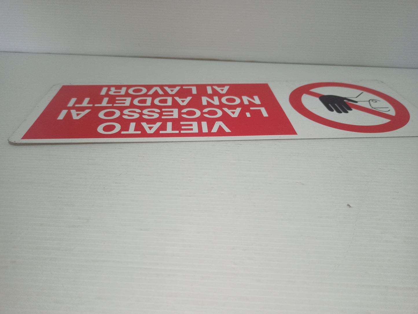 Cartello Segnaletico Sicurezza In Metallo

Misure 34,5 x 12,5 cm