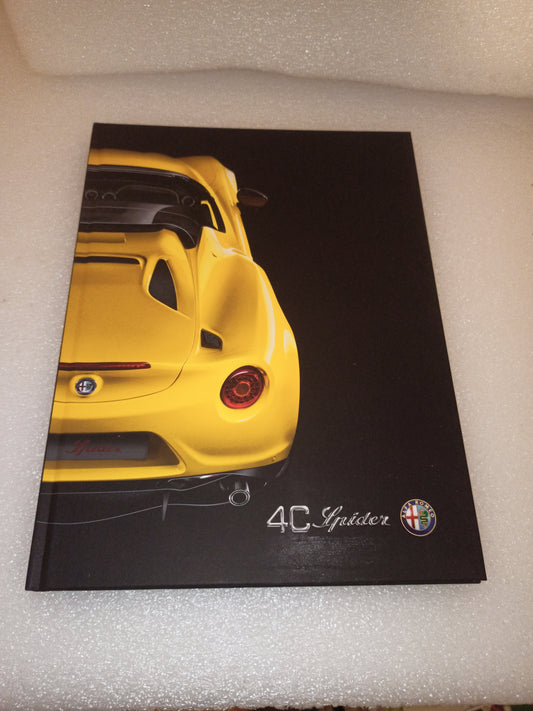 Alfa Romeo 4C Spider Libro Pubblicitario
Edito nel 2014
