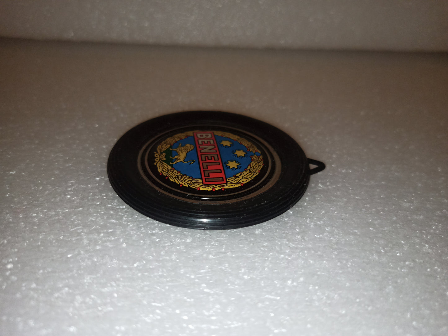 Benelli  Stemma In Latta E Plastica
Anni 60