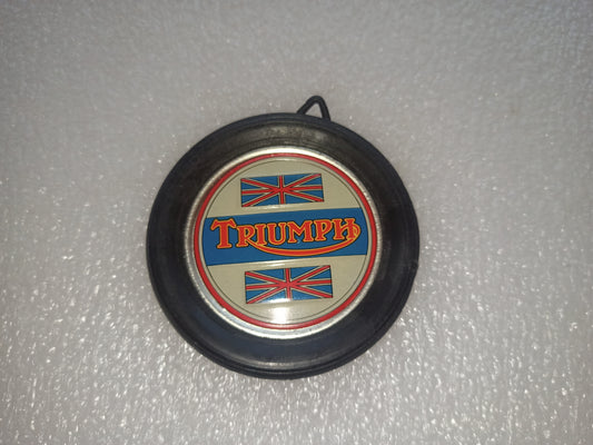 Triumph  Stemma In Latta E Plastica Anni 60