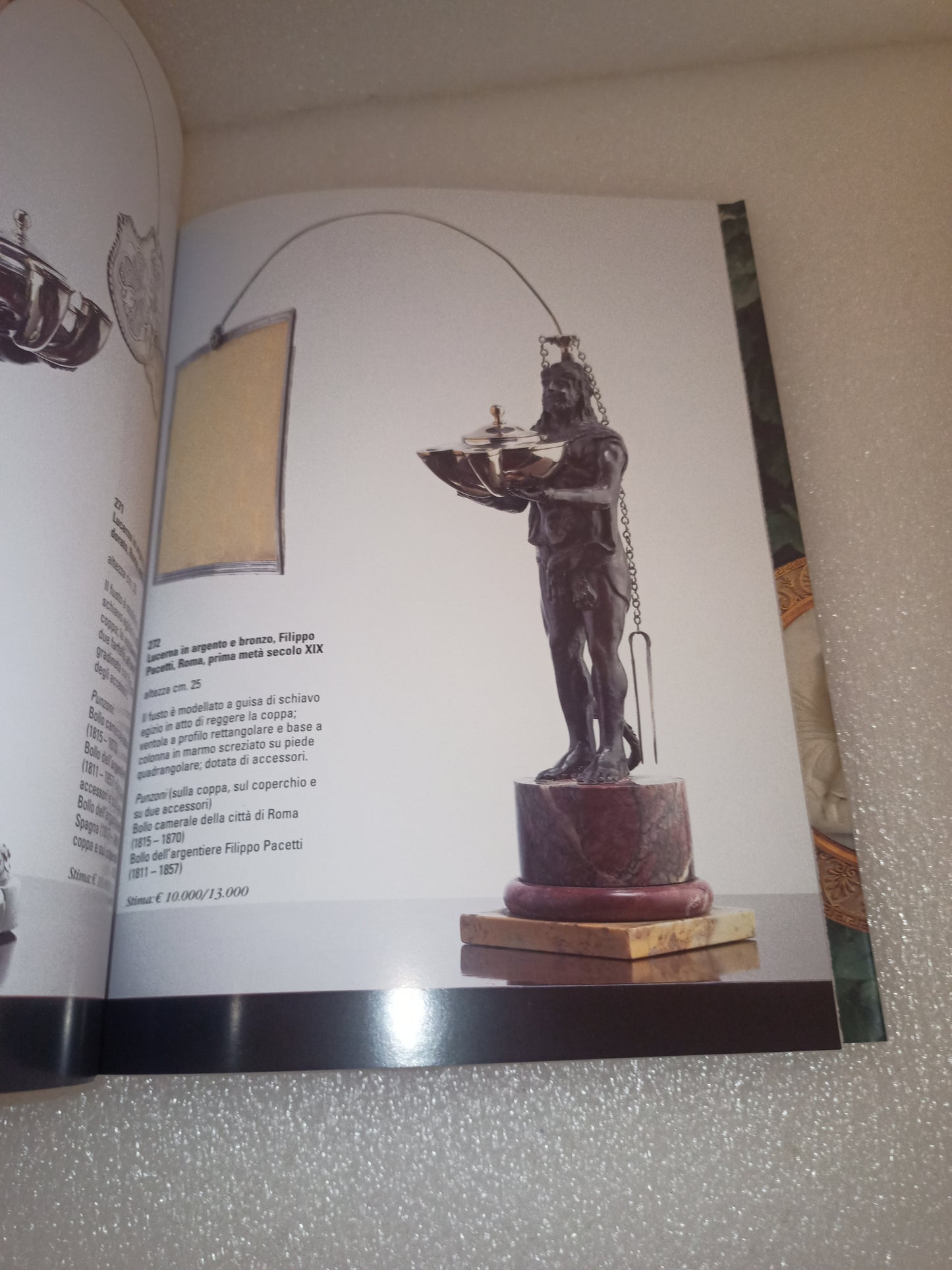 Catalogo Asta illustrato Raccolta D'Arte Di Gianni Versace da Villa Fontanelle a Moltrasio
Cernobbio Villa d'Este 28 maggio 2005