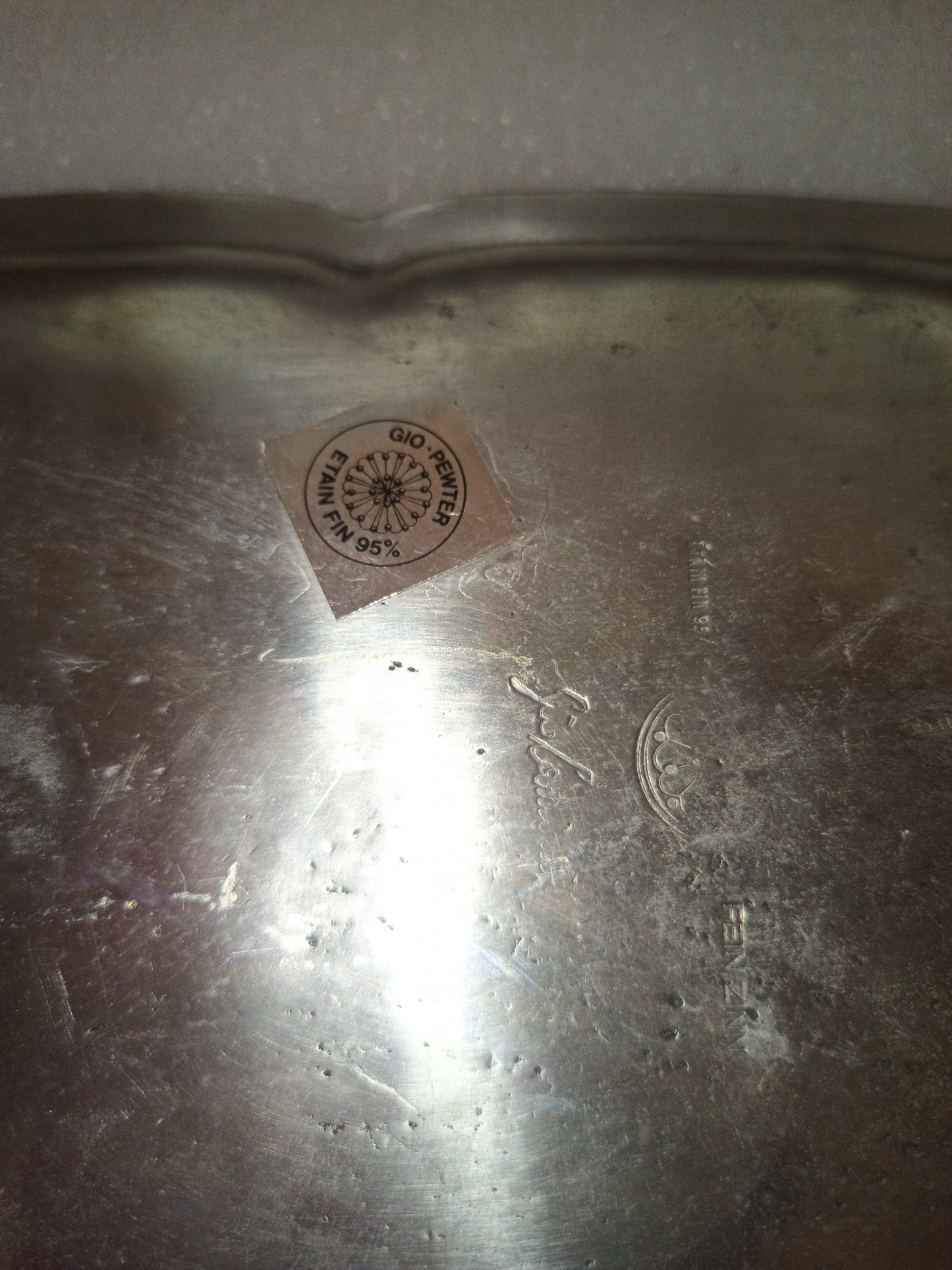 Vassoio antico in peltro del marchio Gio-Pewter.