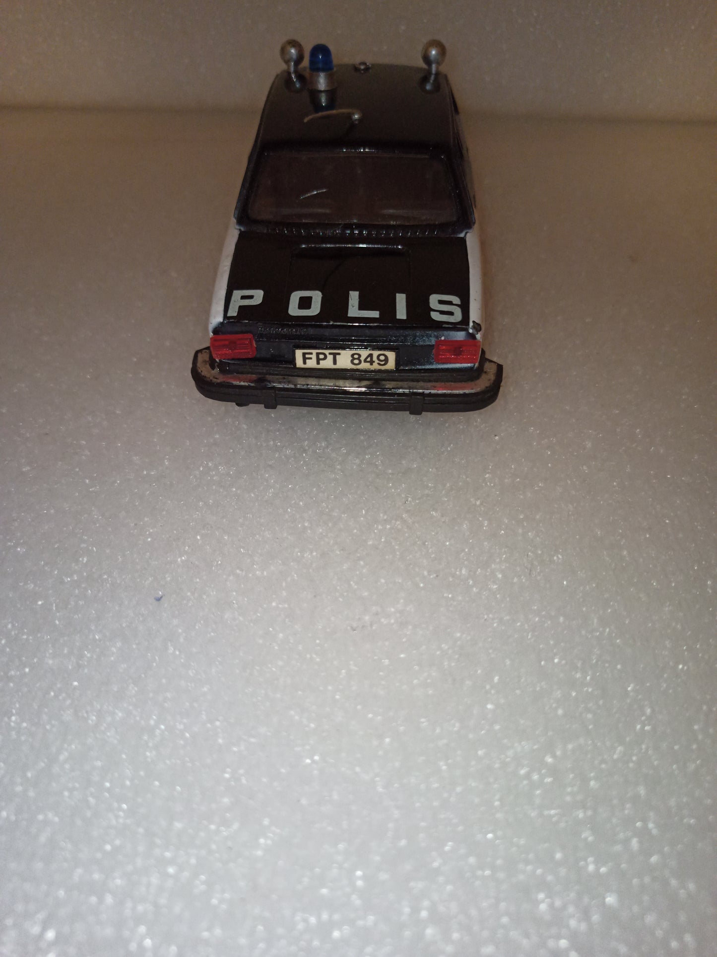 Volvo 164-E Polis
Prodotto da Polistil Cod. S 20
Made in Italy
Scala  1:25