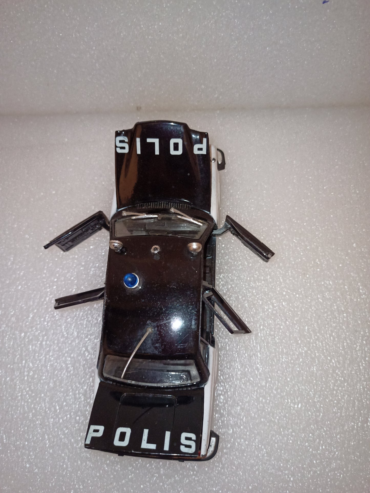 Volvo 164-E Polis
Prodotto da Polistil Cod. S 20
Made in Italy
Scala  1:25