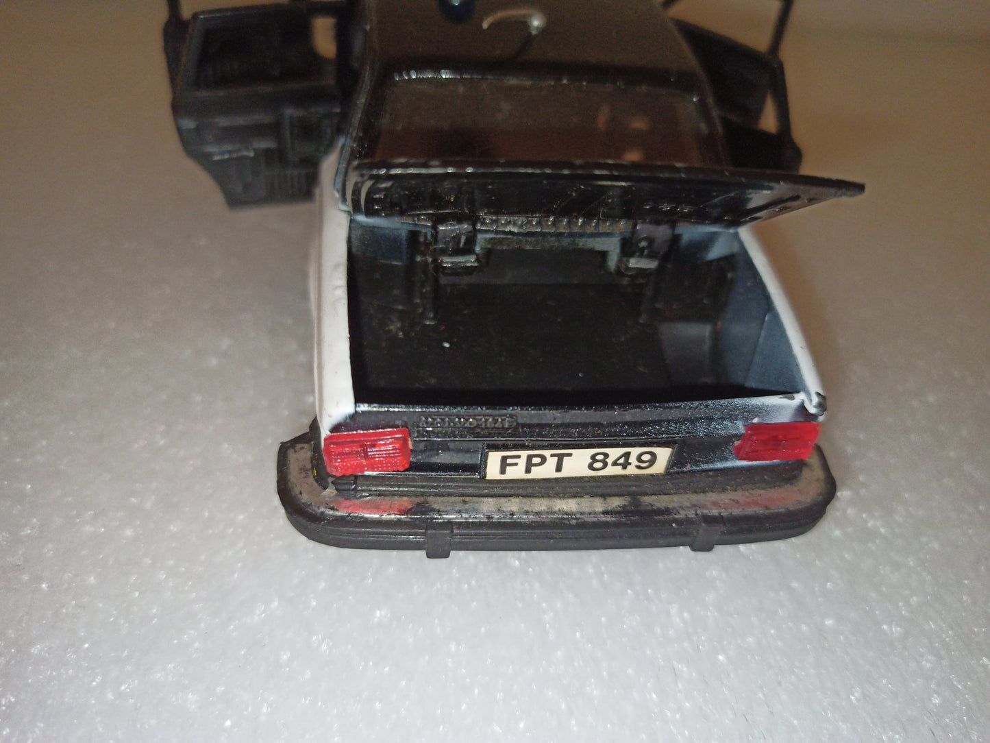 Volvo 164-E Polis
Prodotto da Polistil Cod. S 20
Made in Italy
Scala  1:25