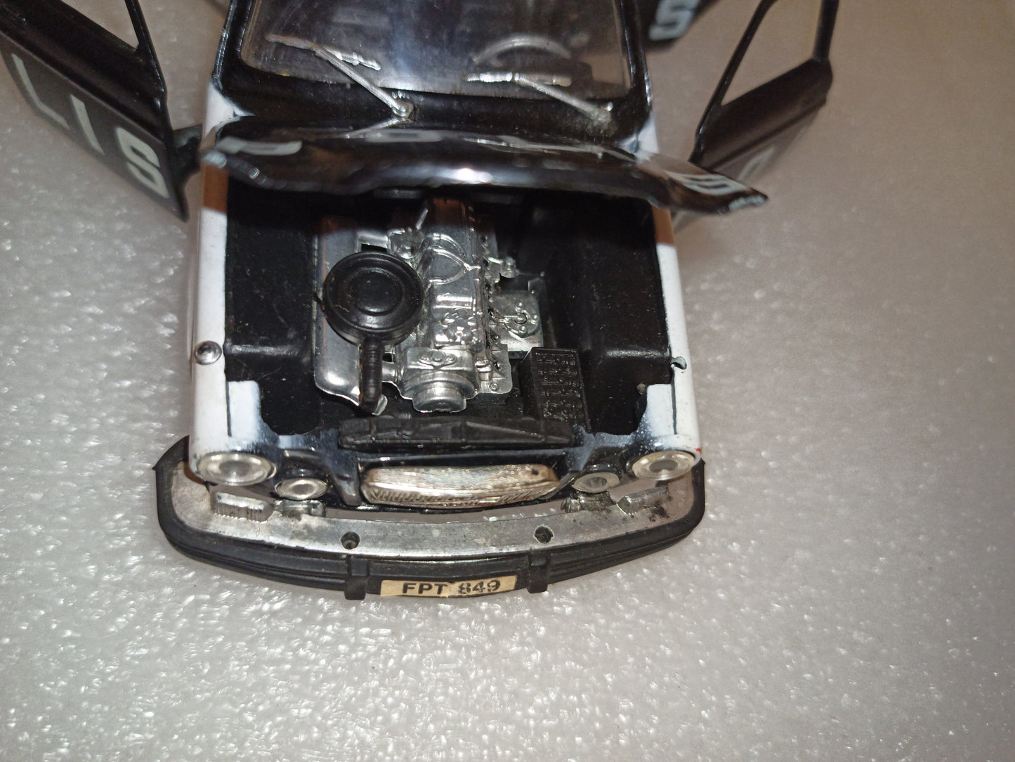 Volvo 164-E Polis
Prodotto da Polistil Cod. S 20
Made in Italy
Scala  1:25