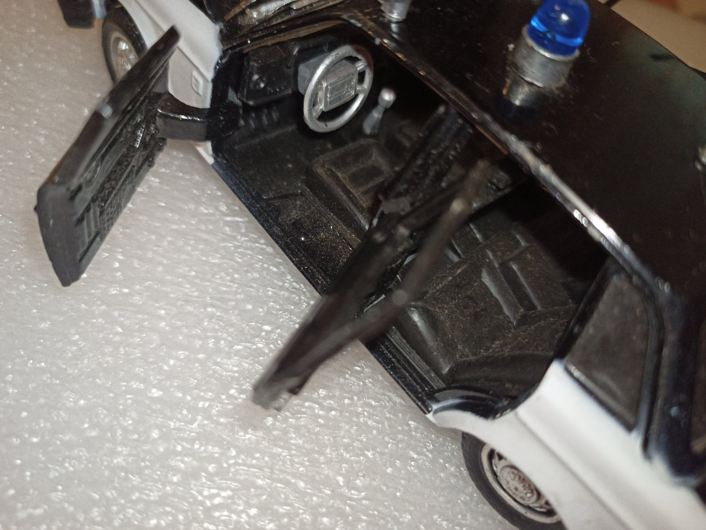 Volvo 164-E Polis
Prodotto da Polistil Cod. S 20
Made in Italy
Scala  1:25