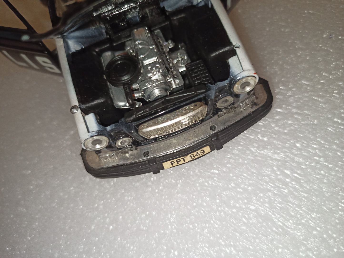 Volvo 164-E Polis
Prodotto da Polistil Cod. S 20
Made in Italy
Scala  1:25