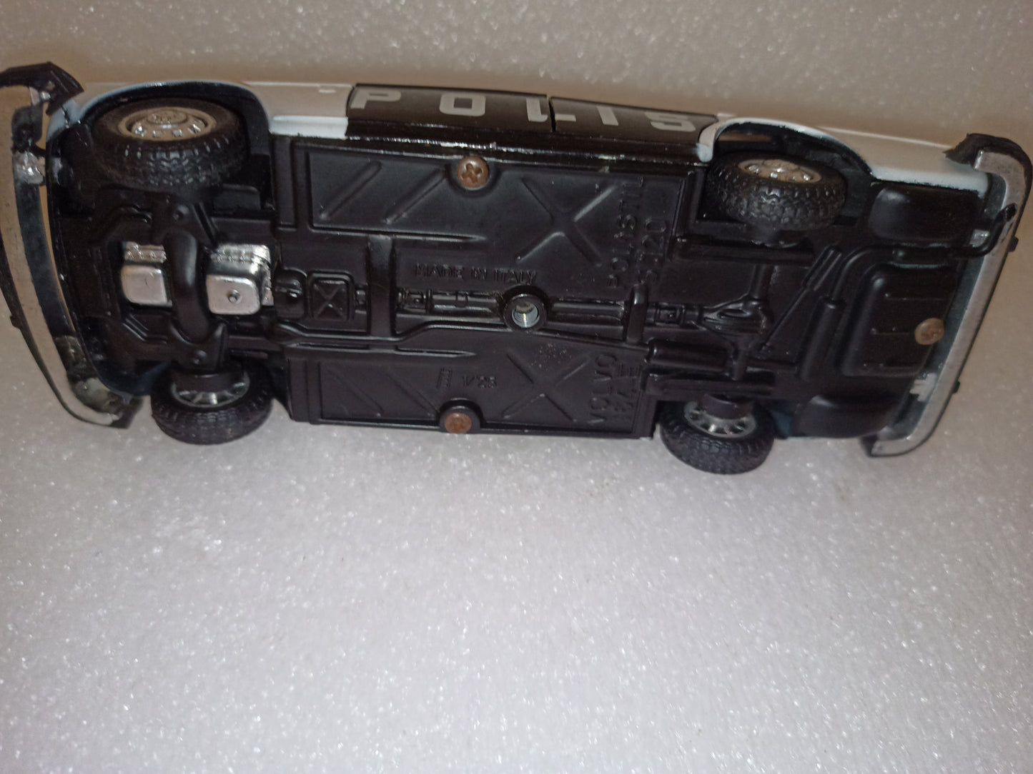 Volvo 164-E Polis
Prodotto da Polistil Cod. S 20
Made in Italy
Scala  1:25