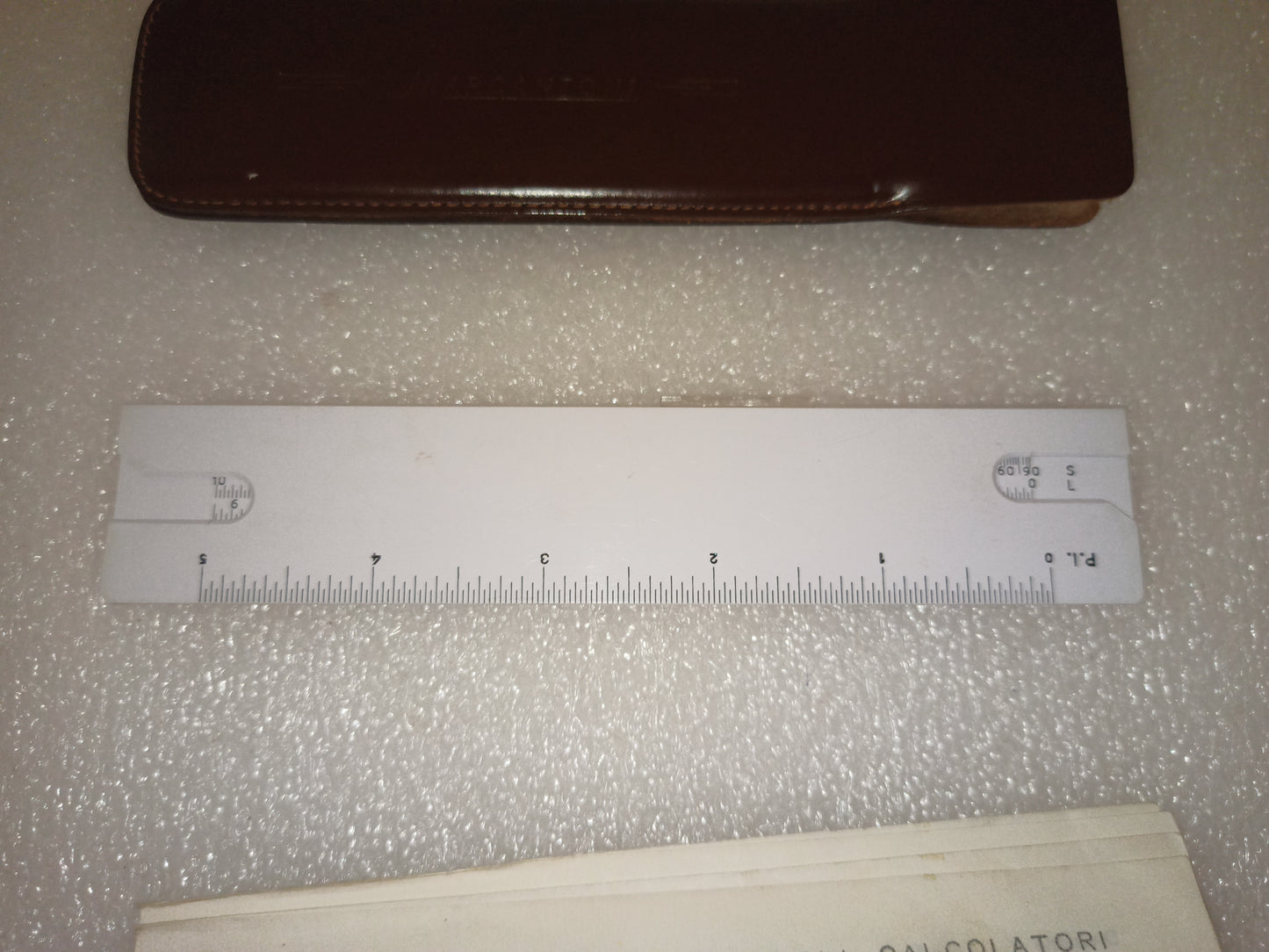 Regolo Calcolatore Marcantoni Anni 60
In plastica