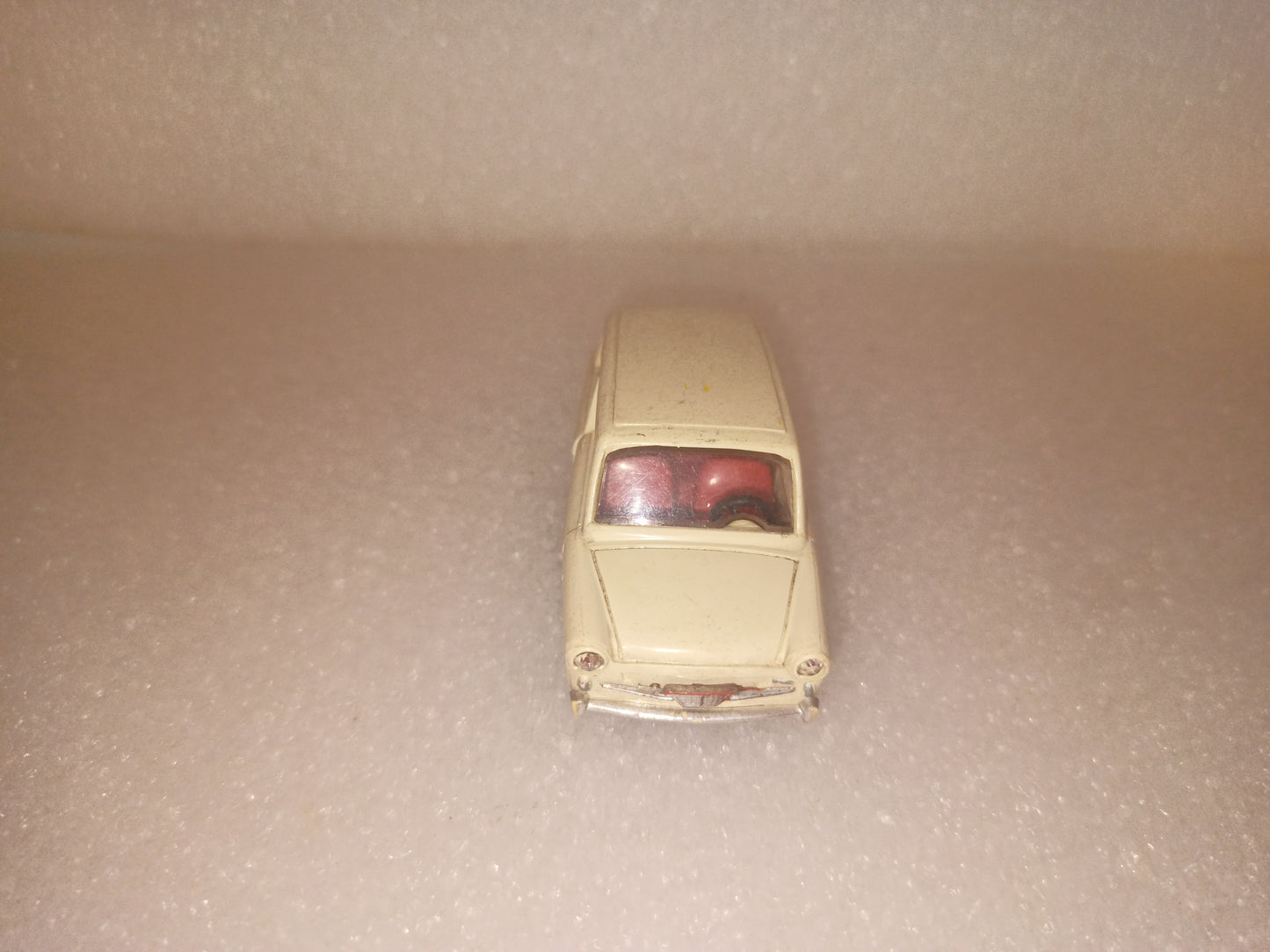 Bianchina Panoramica Politoys
Scala 1:41
Made in Italy
N.77 in plastica