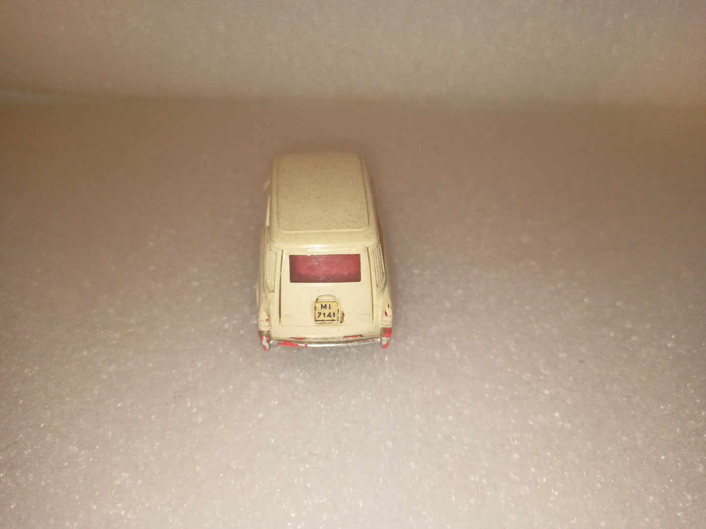 Bianchina Panoramica Politoys
Scala 1:41
Made in Italy
N.77 in plastica