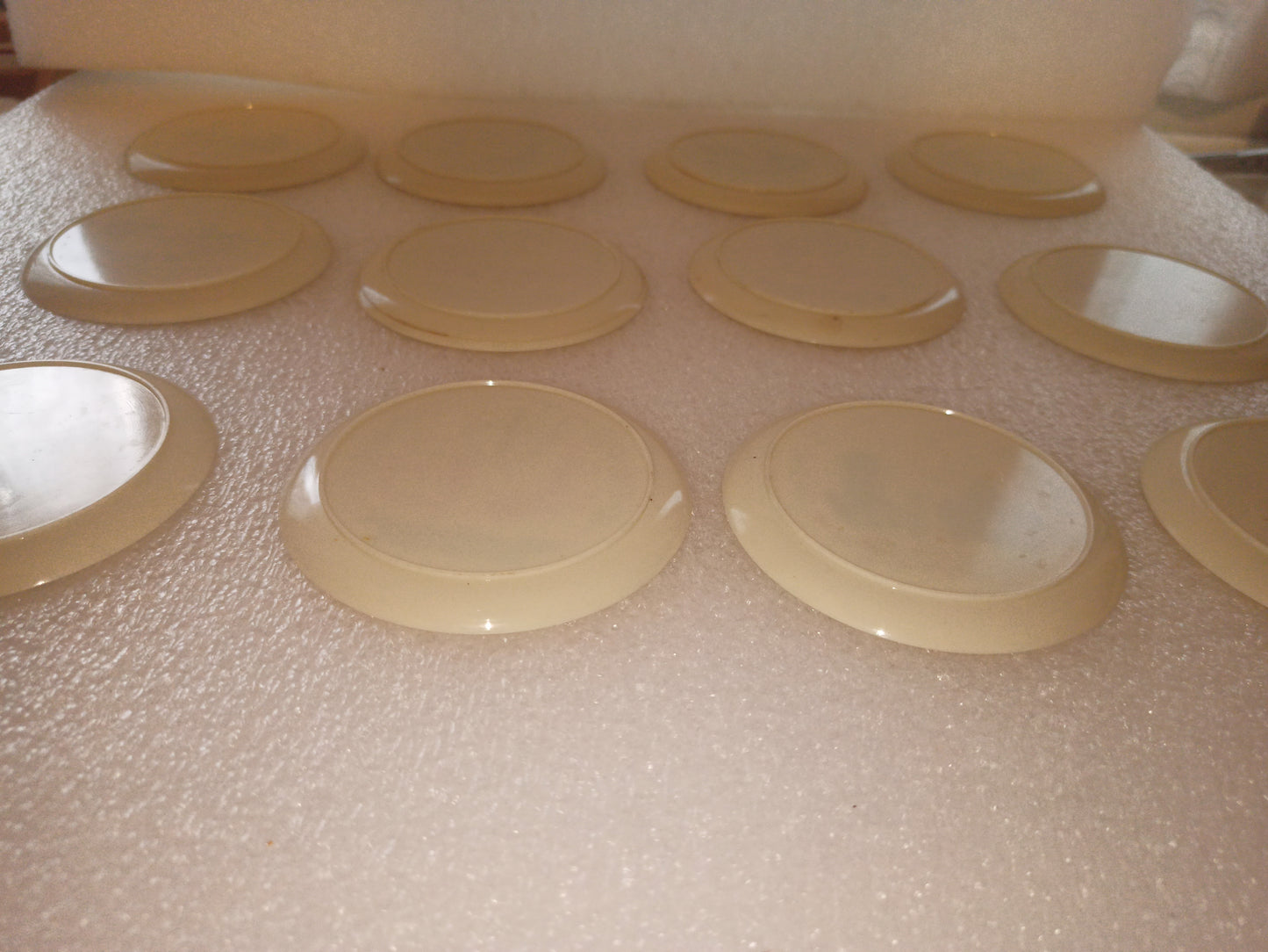 12 Sottobicchieri Città Italiane In Plastica Anni 60
Diametro cm 8,5