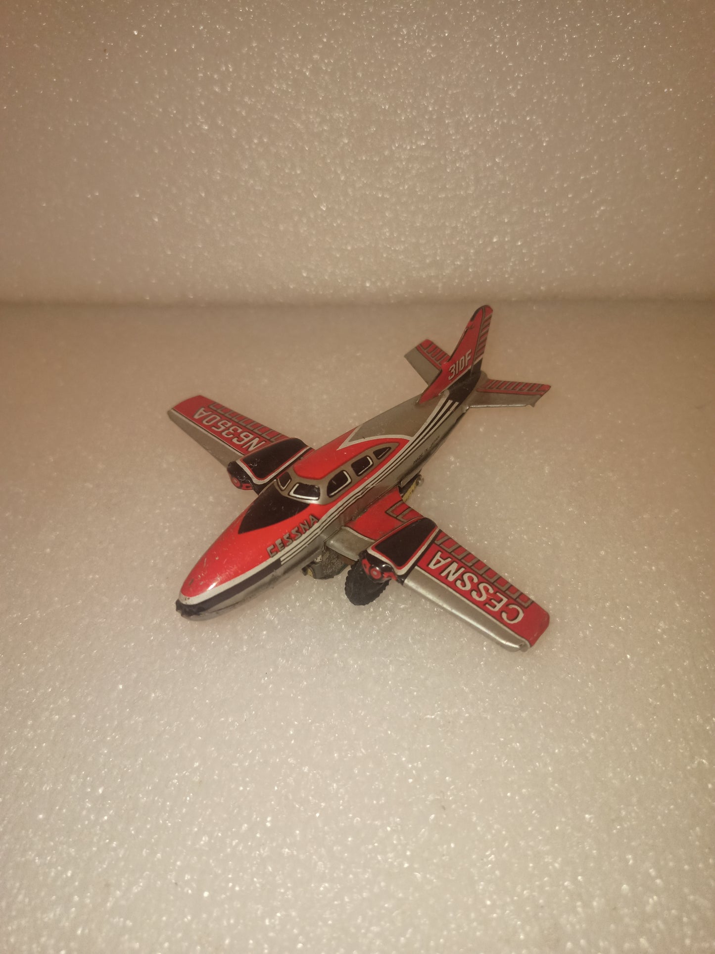 Aereo In Latta  Anni 60
Made in Japan