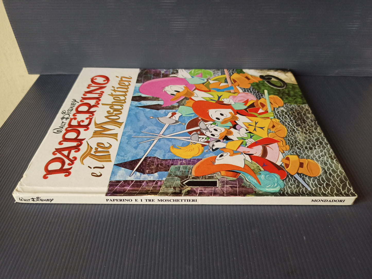 Book Donald Duck and the Three Musketeers, Mondadori 1st edition 1972