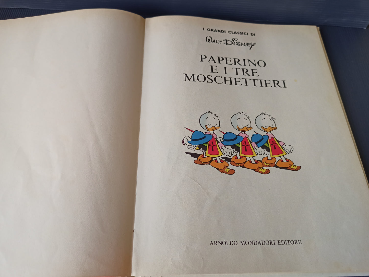 Libro Paperino e i tre moschettieri, Mondadori 1 edizione 1972