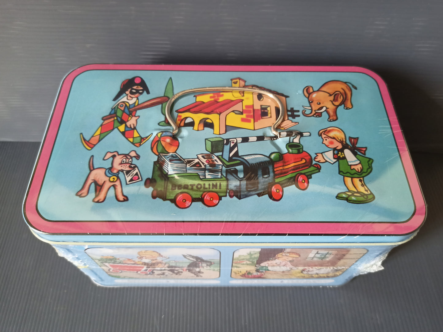 REPRODUCTION Bertolini tin box, sealed