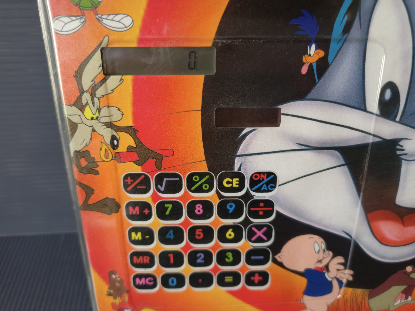 Looney Tunes mouse pad and calculator, original from the 90s