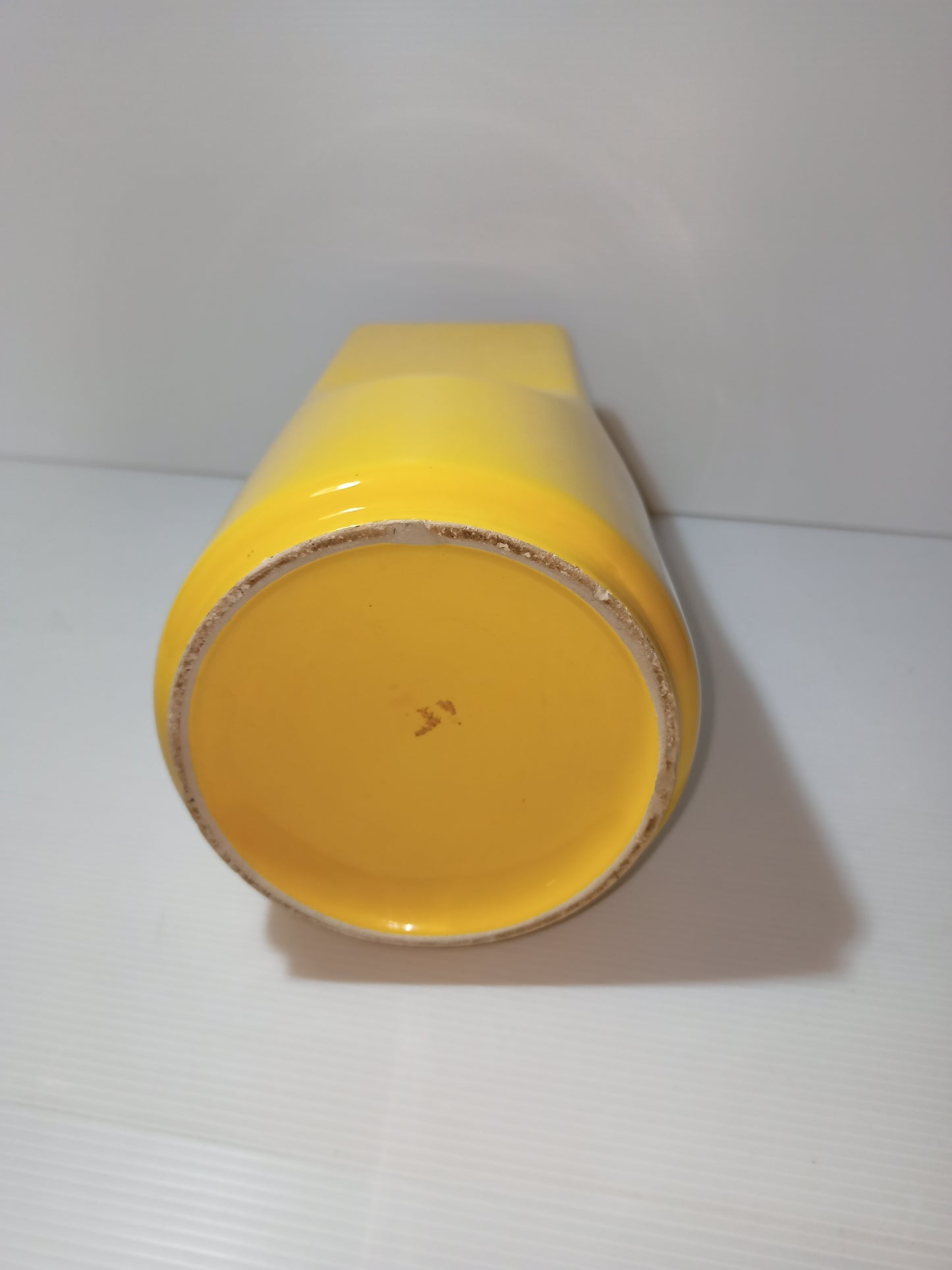 Modern yellow vase from the 70s (Gabbianelli?), READ DESCRIPTION