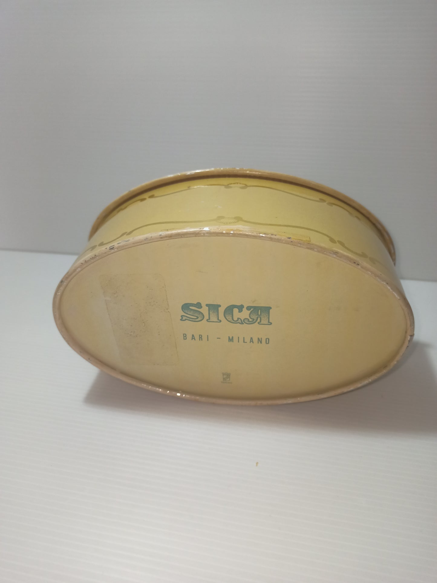 Vintage Sica tin box