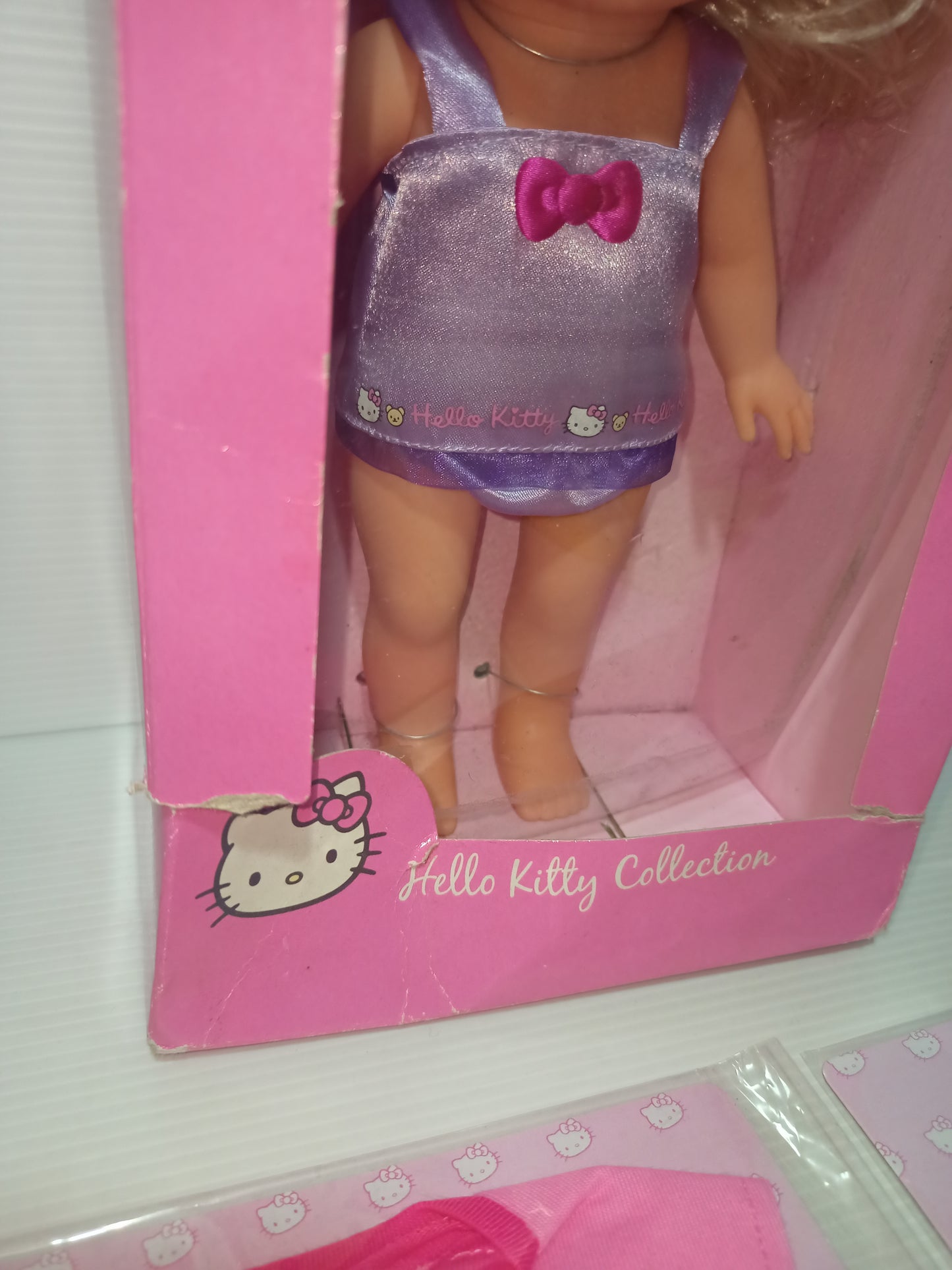 Bambola Dolce Sophie Hello Kitty Sanrio + due vestitini
