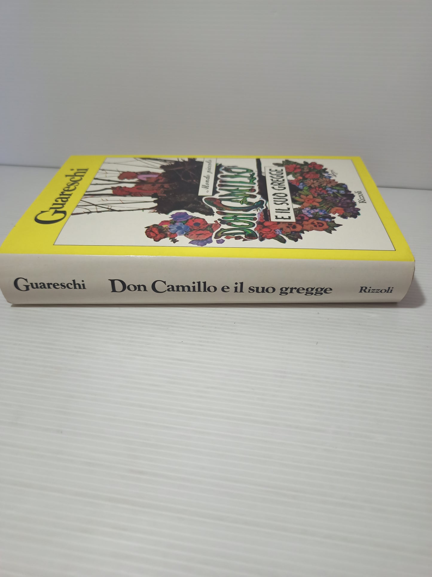 Libro Don Camillo e il suo gregge, Guareschi