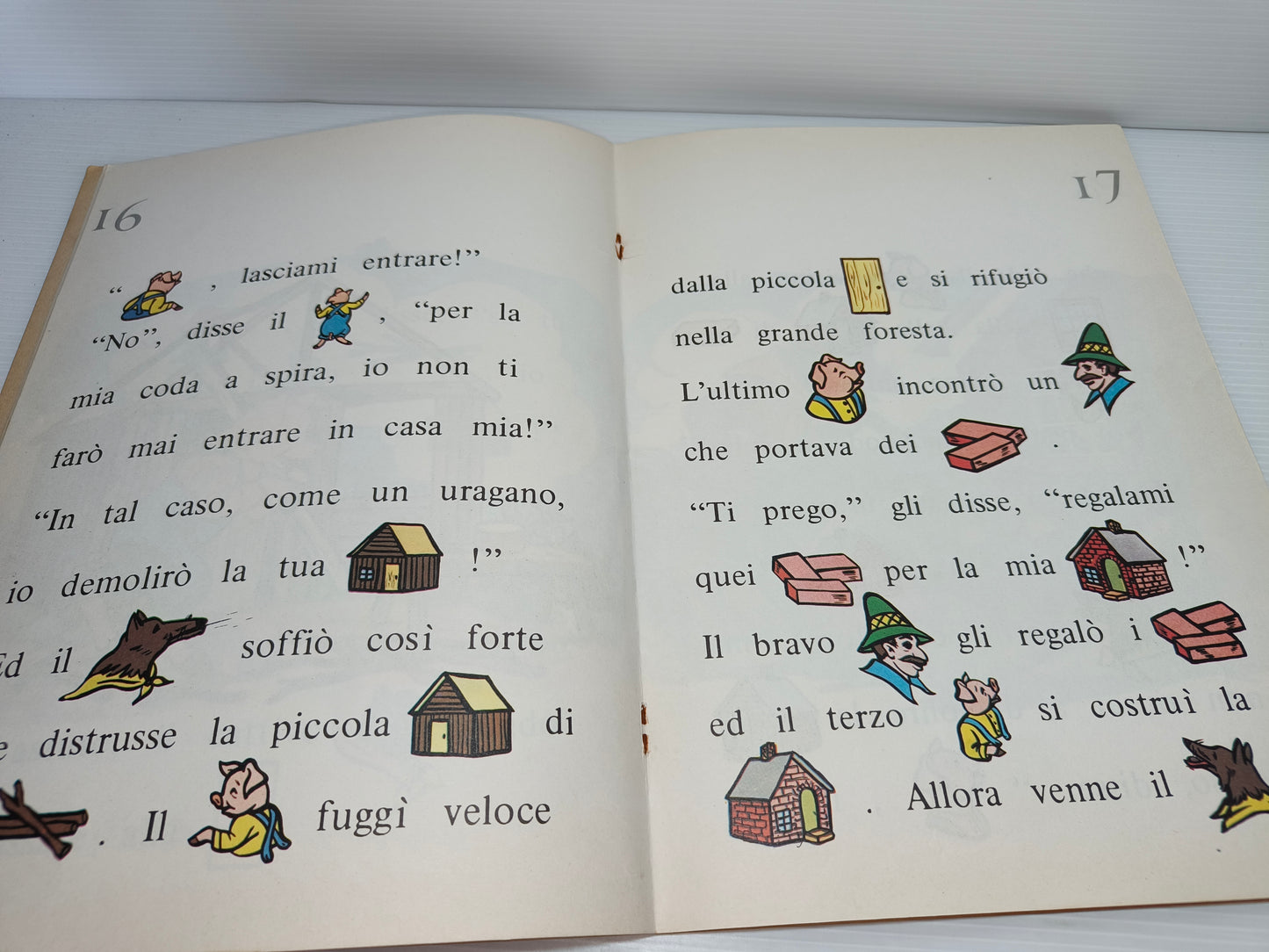 Libro I tre porcellini e il lupo, 1977