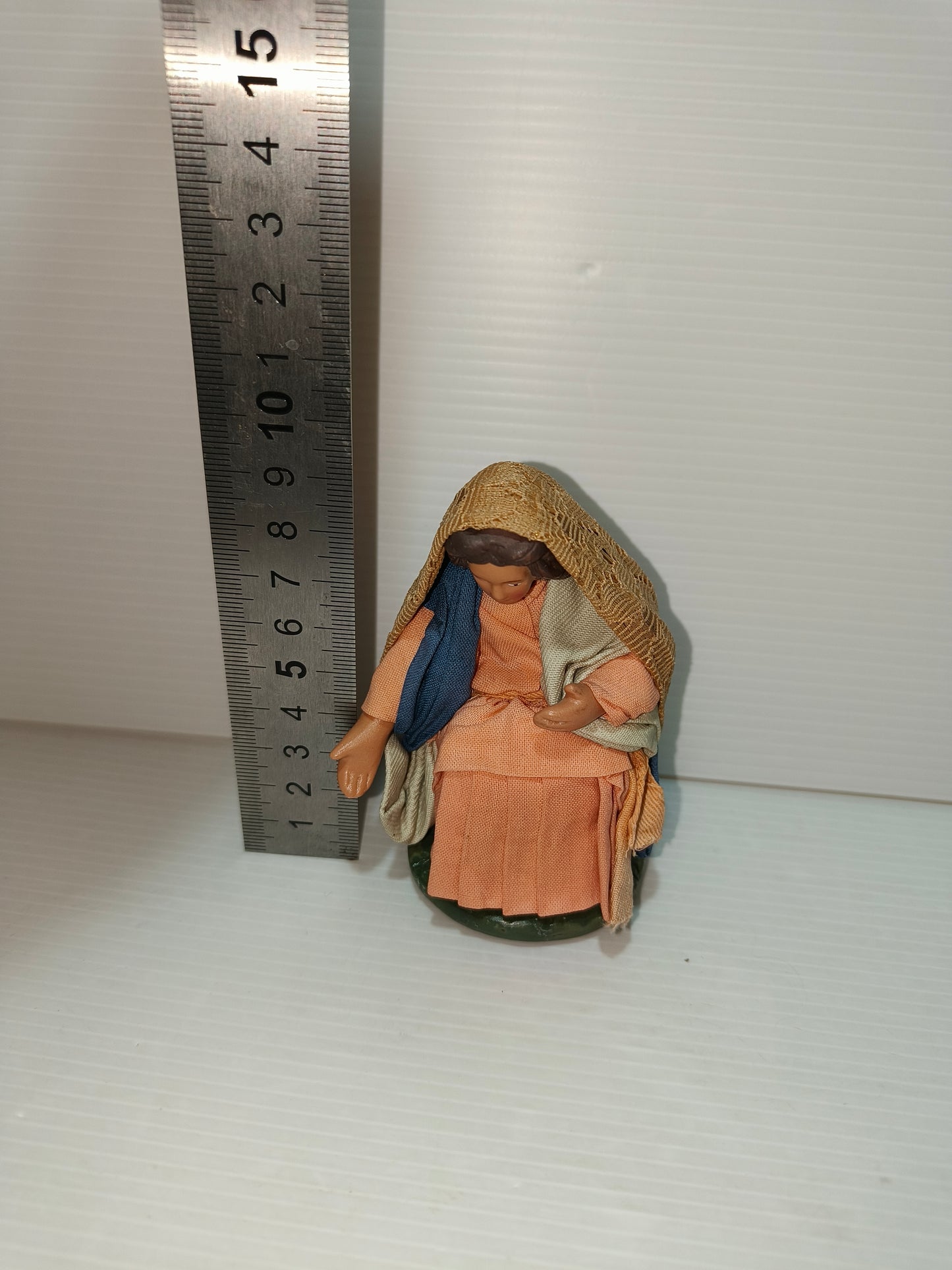 Madonna figurine The World of the DeAgostini Nativity Scene