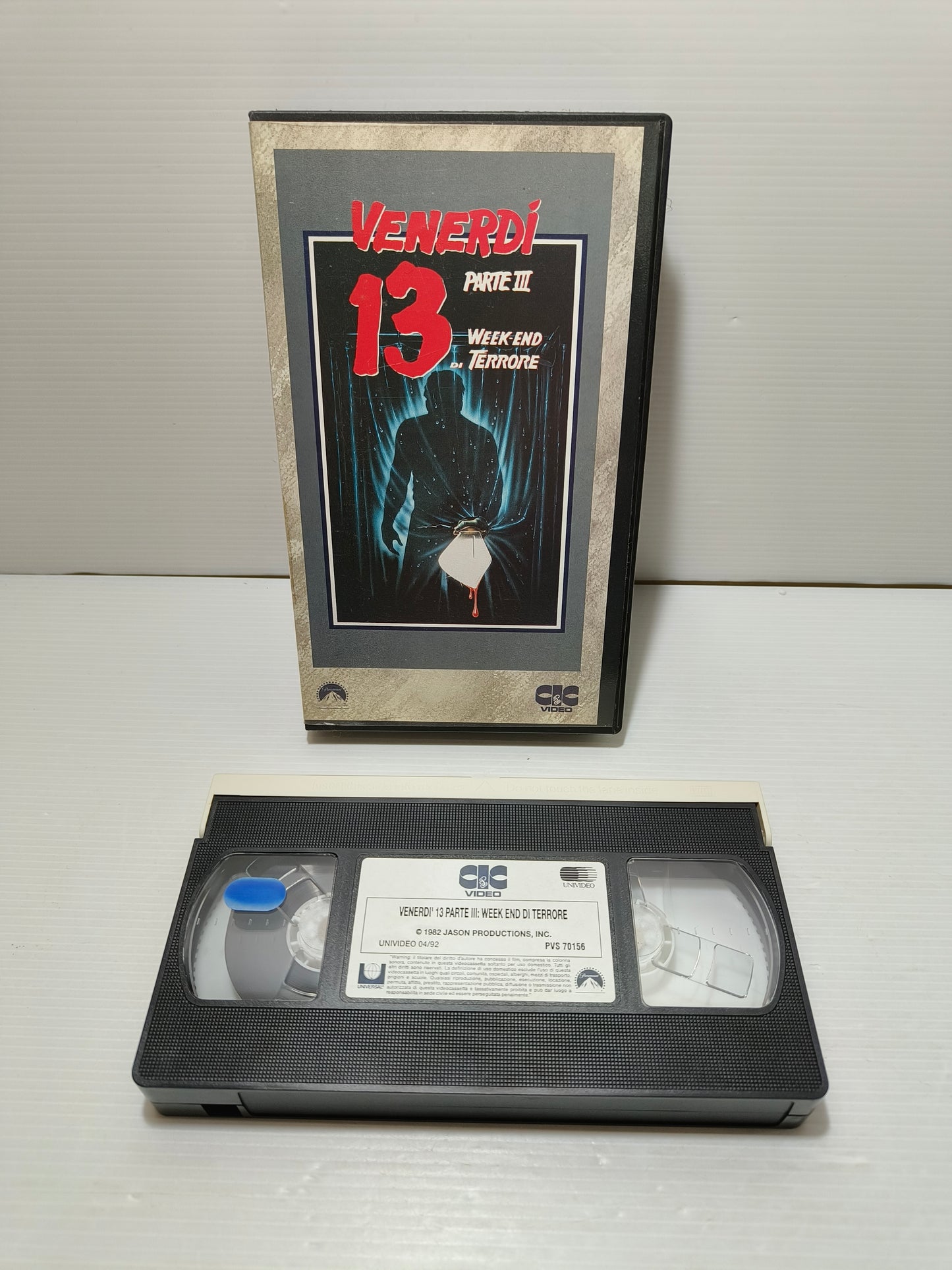 VHS Venerdì 13 Parte III, LEGGI