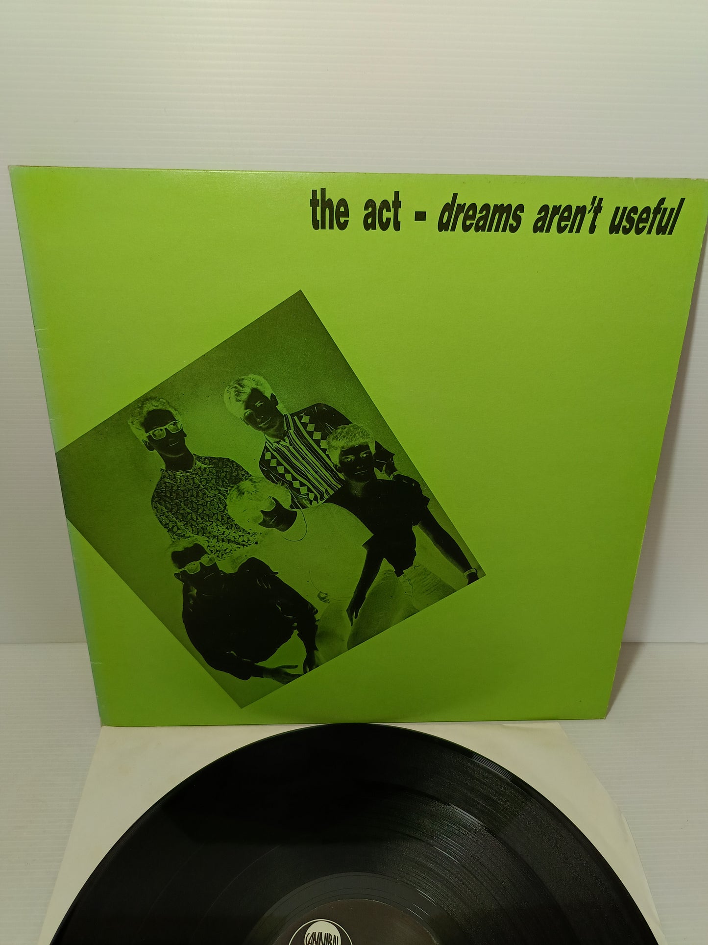 Dream Aren't Usegel The Act Lp 33 Giri
Edito nel 1986 da Cannibal Records Cod.CAN 220